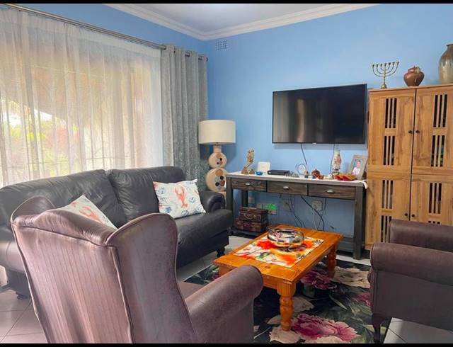 2 BEDROOM APARTMENT FOR SALE IN MANABA BEACH